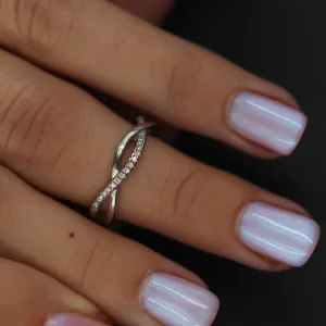 Srebrni prsten sa motivom beskonačnosti