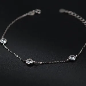 Srebrna narukvica sa tri kruga