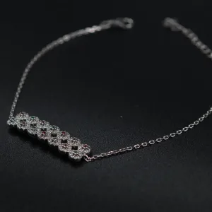 Srebrna narukvica sa kristalima i cirkonima