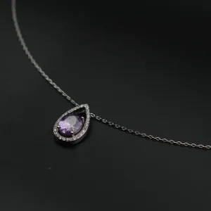 Srebrna ogrlica sa ljubičastim kamenom i cirkonima