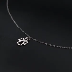 Srebrna ogrlica sa priveskom andjela