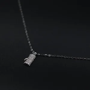 Srebrna ogrlica sa mini priveskom