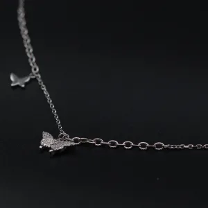 Srebrna ogrlica sa priveskom leptira