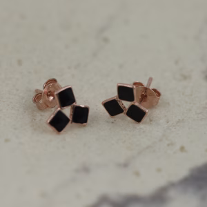 Rose gold mindjuse sa tri crne kockice
