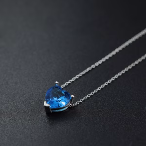 Srebrna ogrlica sa motivom srca ''Blue heart''