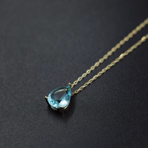 Srebrna pozlacena ogrlica sa motivom suze u svetloplavoj boji